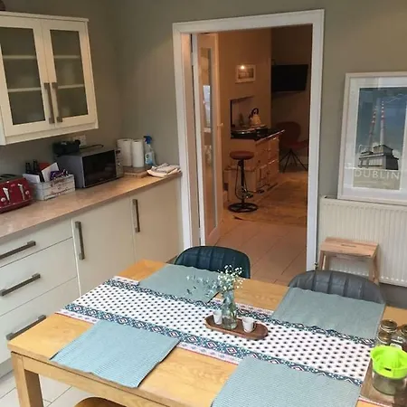 Apartment Clontarf Seafront Luxury - Victorian Period House *