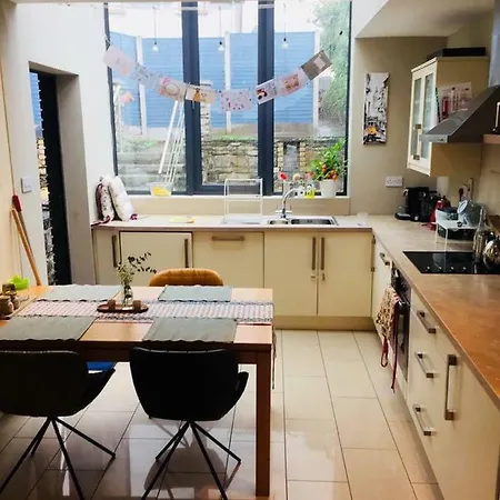 Apartment Clontarf Seafront Luxury - Victorian Period House